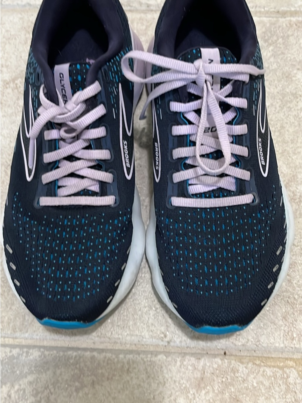 Brooks Women’s Navy Running Shoes with Teal Dots and Light Pink Laces